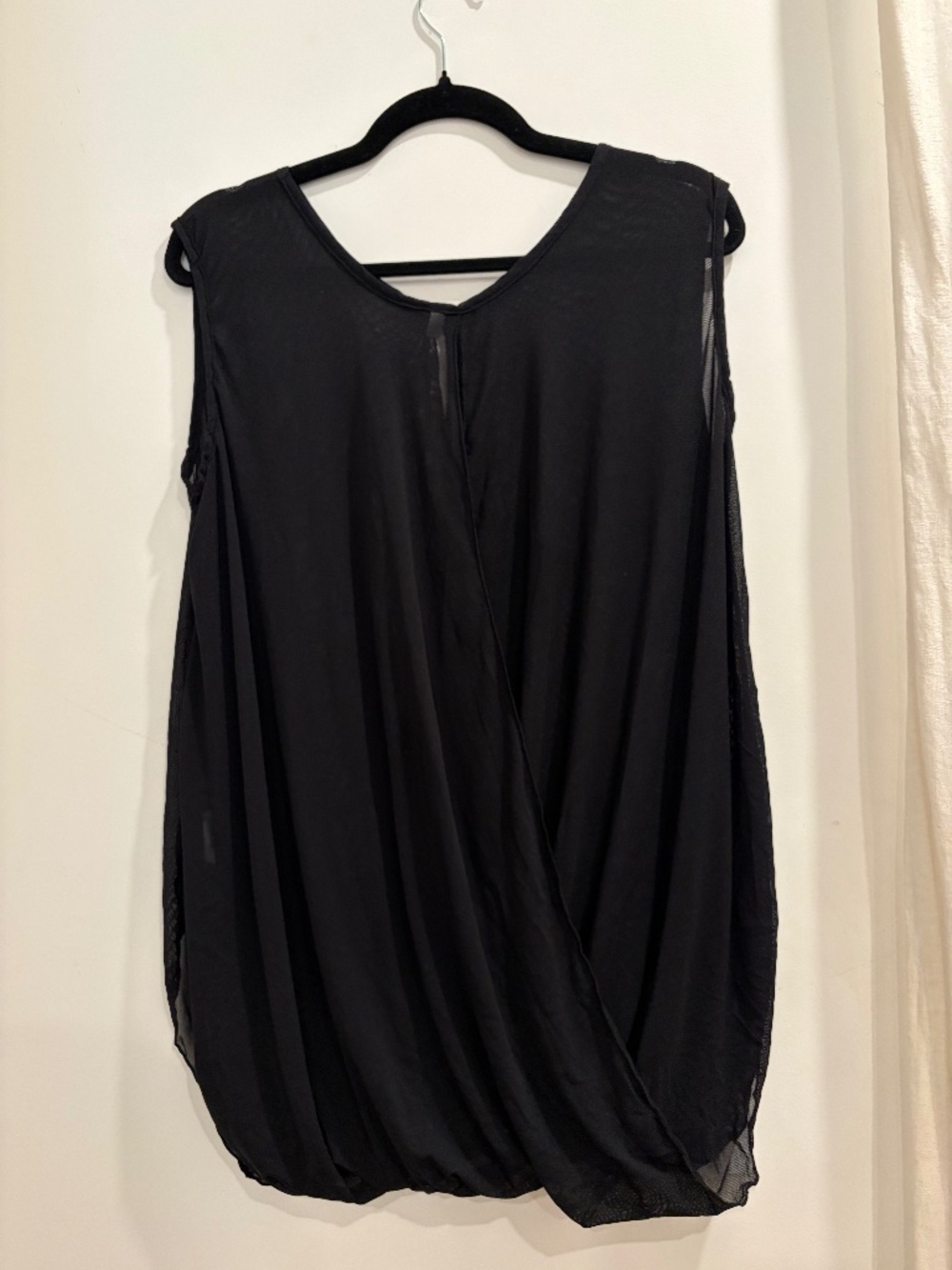 Vigorella Women's Black Mesh Tank Top (Size S/M)